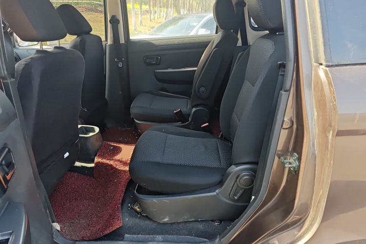 Used Dongfeng Fengon 330 2014 1.5L Manual Utility Version DK15 Left Rear Seat