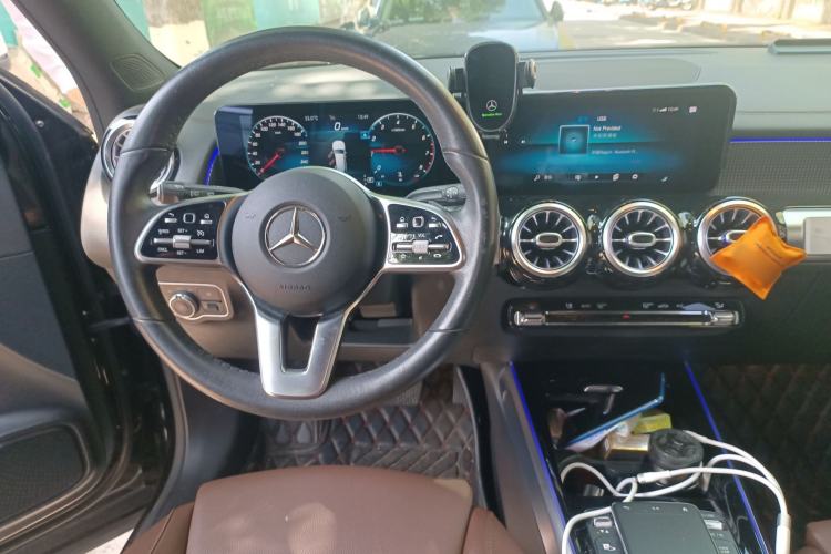 Used Mercedes-Benz GLB 2021 GLB 200 Dynamic Edition Steering Wheel