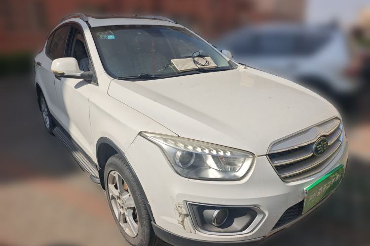 Used Bestune X80 2013 2.0L automatic comfort version Front Right 45 Deg