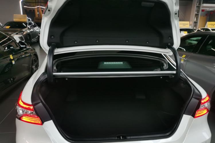 Used Toyota Camry 2021 2.0G Luxury Edition