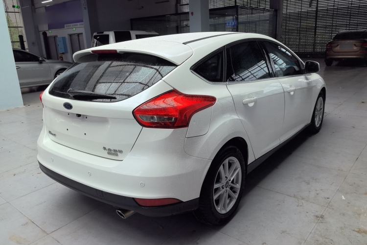 Used Ford Focus 2015 Hatchback EcoBoost 180 Automatic Elite Model Rear Right 45 Deg