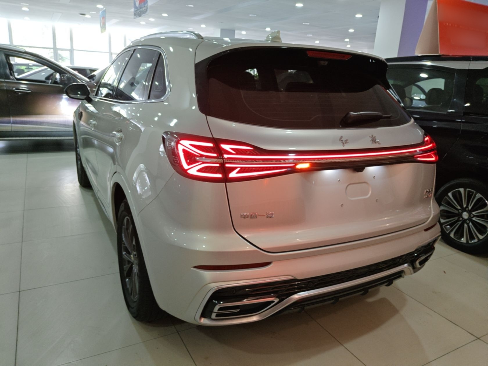 Hongqi HS5 2023 2.0T Qixiang Pro Edition — снимка 13