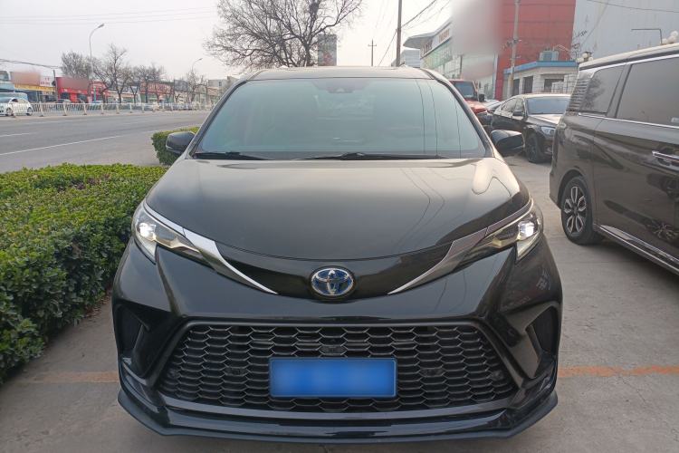 Used Toyota Granvia 2022 2.5L Hybrid Prestige Edition