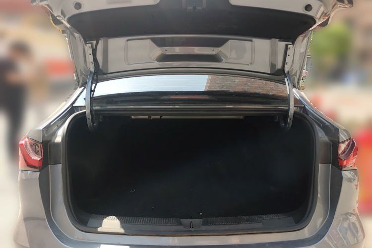 Used Roewe i5 2024 1.5L CVT Luxury Edition Trunk