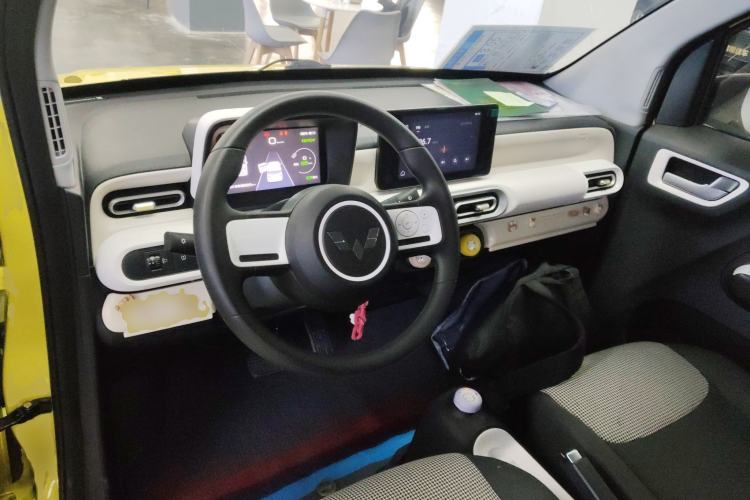 Used Wuling Hongguang MINIEV 2024 3rd Generation 215km Youth Edition