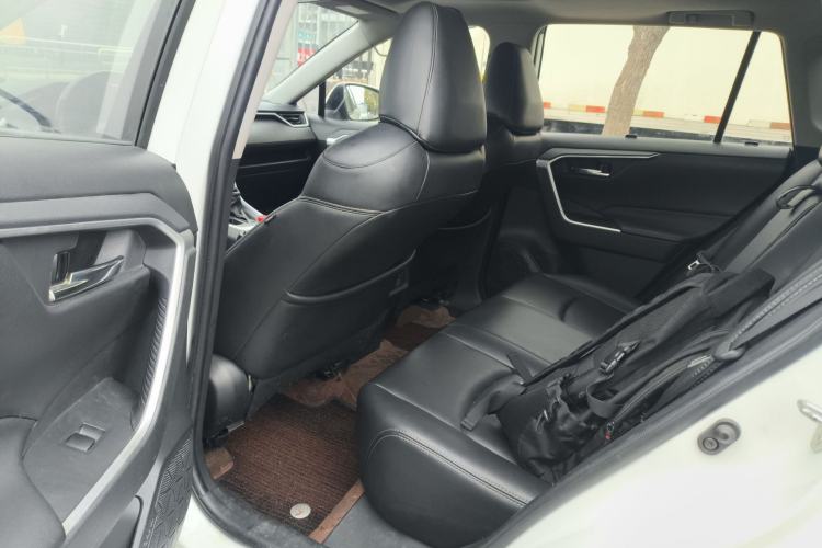 Used Toyota RAV4 2021 2.0L CVT 4x4 Trend Edition
