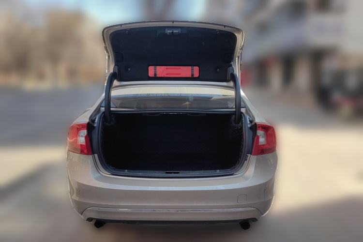 Used Volvo S60 2016 S60L T4 Zhiyuan Edition
