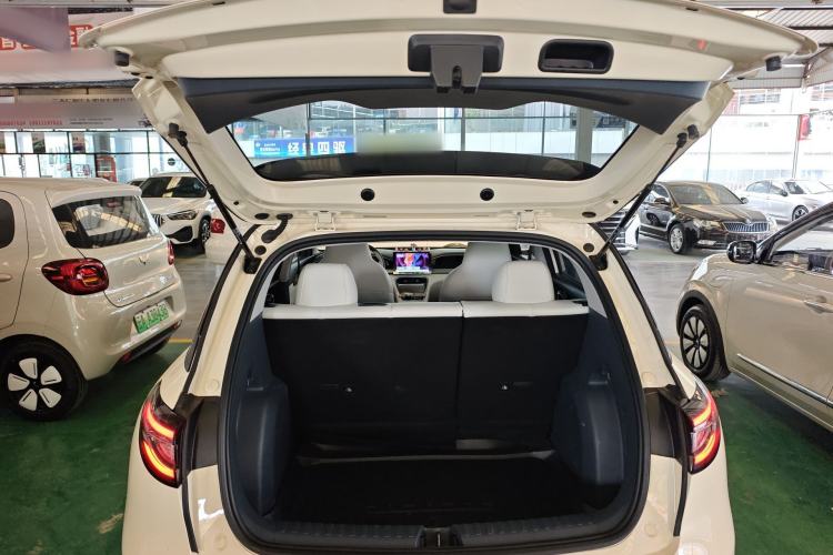 Used Geely Galaxy Geome 2025 310km Youth Edition Trunk