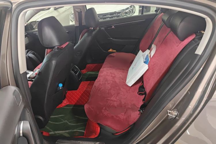 Used Volkswagen Magotan 2015 Facelift 1.8TSI Luxury Model Left Rear Seat