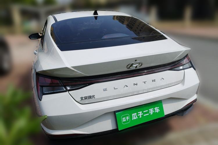 Used Hyundai Elantra 2021 1.5L CVT LUX Prestige Edition Rear Left 45 Deg