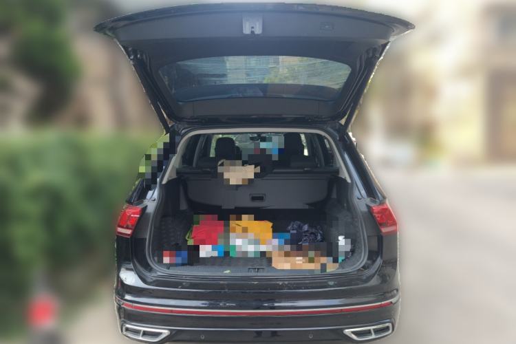 Used Volkswagen Tiguan L 2025 Model Outstanding Version 330TSI Automatic Two-Wheel Drive R-Line Longyao Edition Trunk