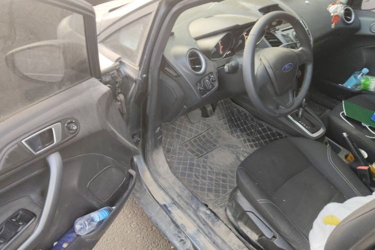 Used Ford Fiesta 2013 Hatchback 1.5L Automatic Fashion Edition
