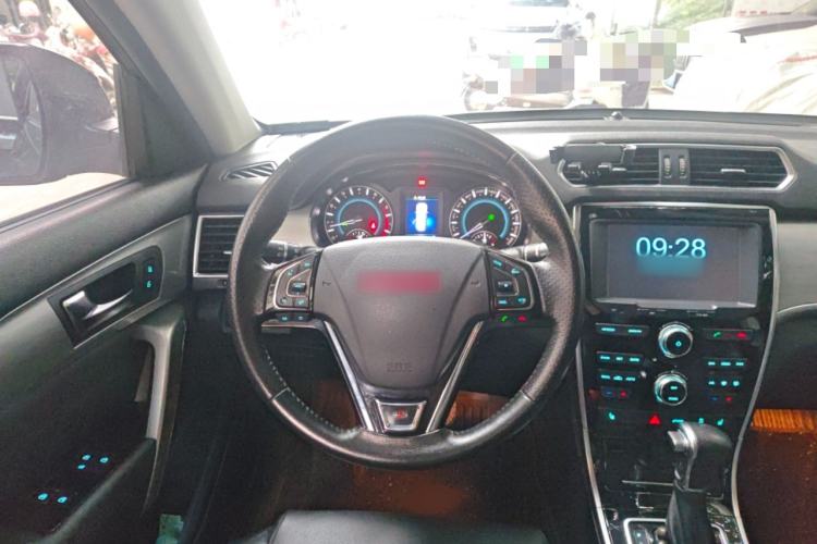 Used Haval H2 2015 1.5T Automatic Two-Wheel Drive Prestige Edition Steering Wheel