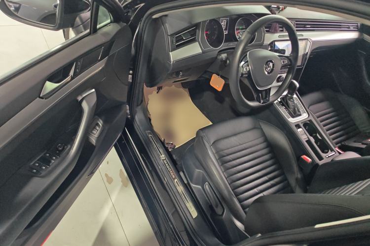 Used Volkswagen Magotan 2019 280TSI DSG Comfort Model China VI Standard Driver Seat