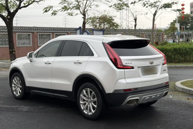 Used Cadillac XT4 2018 28T Two-Wheel Drive Tech Version Exterior 3