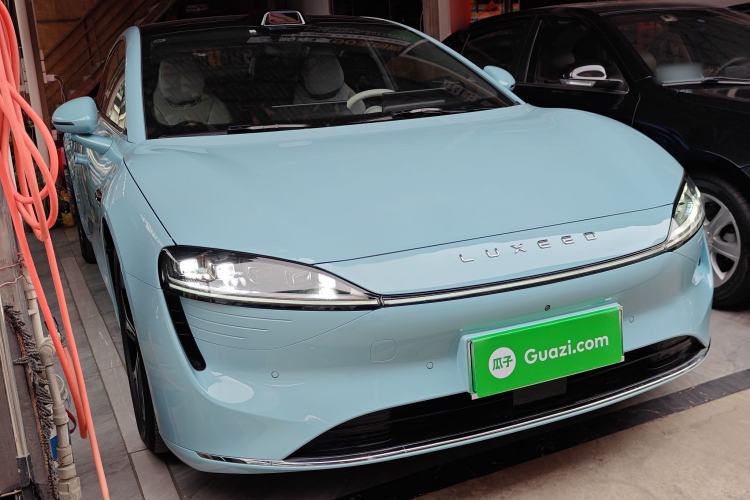 Used Hima Luxeed S7 2025 705 km Max Exterior 1