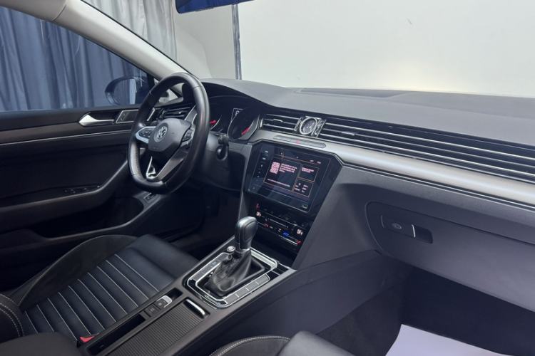 Used Volkswagen Magotan 2020 330TSI DSG Leading Model Interior 6