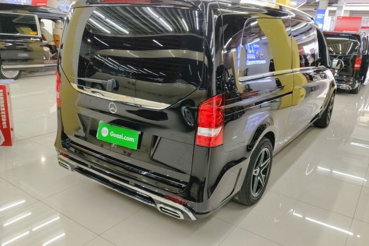 Used Mercedes-Benz V-Class 2018 V250 2.0T Extended Version 5.37 meters Middle East Edition
