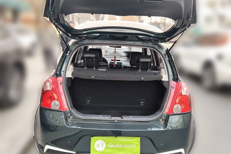 Used Suzuki Swift 2014 1.5L Automatic Fashion Edition Trunk