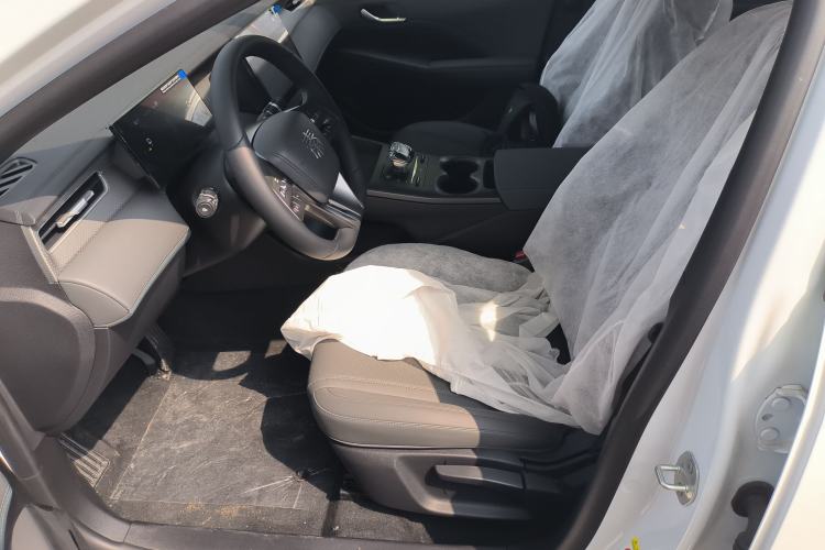 Used BYD Qin PLUS 2025 DM-i Smart Drive 55KM Leading Model Left Front Seat