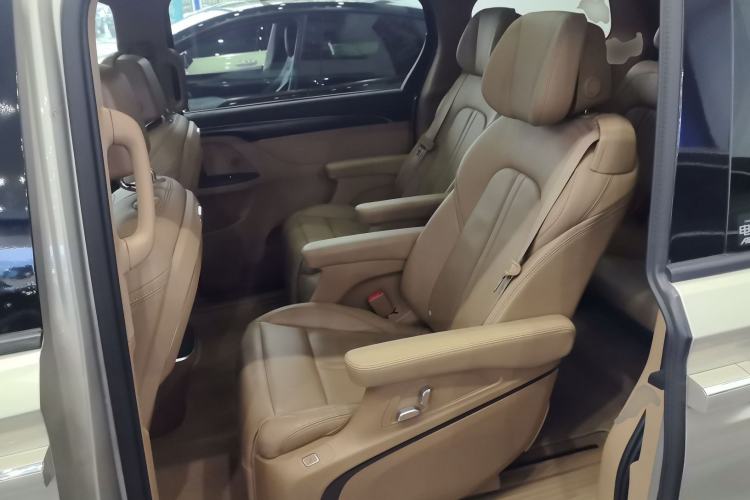 Used Buick GL8 2020 ES Land Cruiser 653T Luxury Model