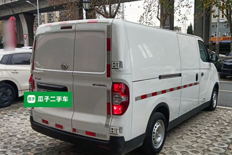 Used SAIC MAXUS EV30 2023 Pure-Electric Smart Logistics Expert with Long Wheelbase Guoxuan