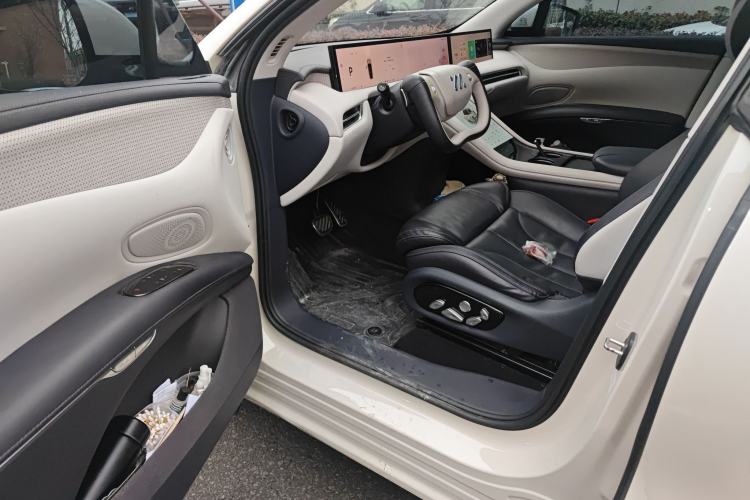 Used IM LS7 2023 90 kWh Elite Rear-Drive Version
