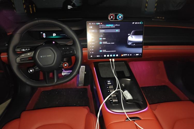 Used Xiaomi Auto SU7 2024 Four-Wheel Drive Ultra-Long Range Advanced Intelligent Driving Max Edition Center Console