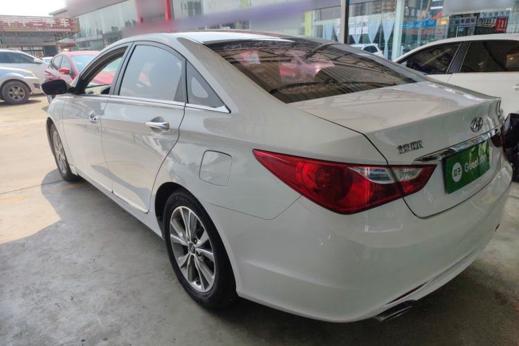 Used Hyundai Sonata 2015 Classic 2.0L Automatic Luxury Edition Rear Left 45 Deg