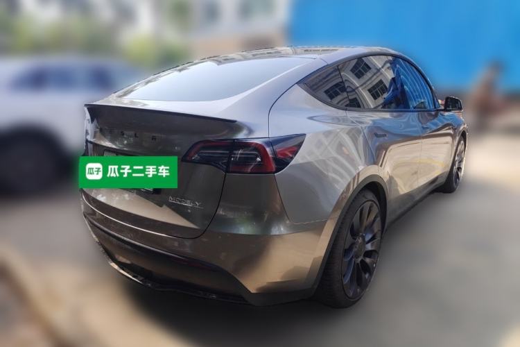 Used Tesla Model Y 2023 High-Performance All-Wheel-Drive Version
