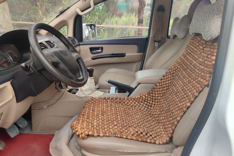 Used Wuling Zhengcheng 2015 1.8L Luxury Model LJ479QE2 Left Front Seat