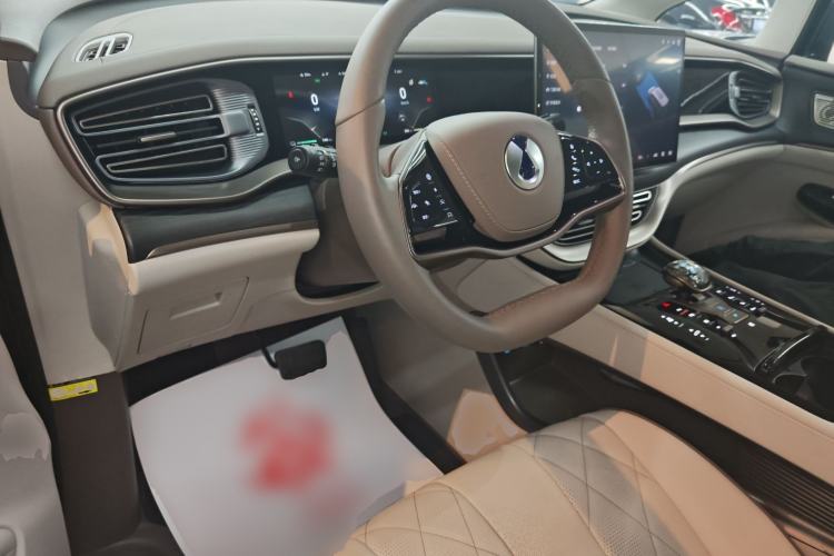 Used Denza D9 2022 DM-i 970 Four-Wheel Drive Flagship Model