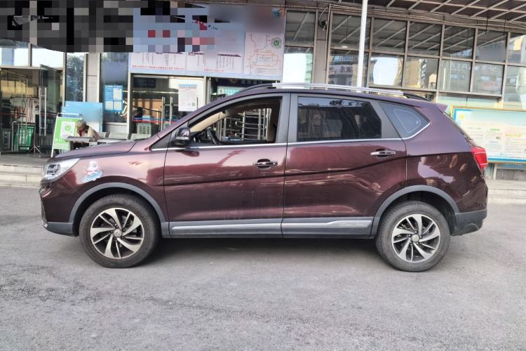 Used Baojun 560 2017 Rhythmic Edition 1.8L iAMT Prestige Model