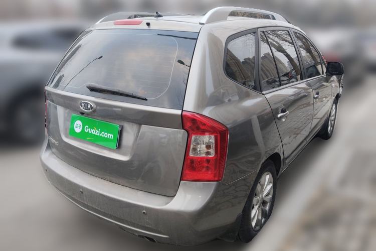 Used Kia Carens 2011 2.0L 7-Seater Automatic Standard Edition
