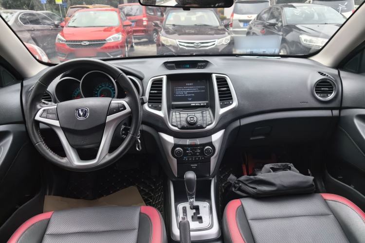 Used CHANGAN Eado 2013 1.6L Automatic ZhiKu Model China IV Standard Center Console