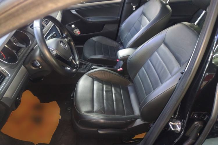 Used Volkswagen Lavida 2017 1.6L Automatic Comfort Edition Left Front Seat