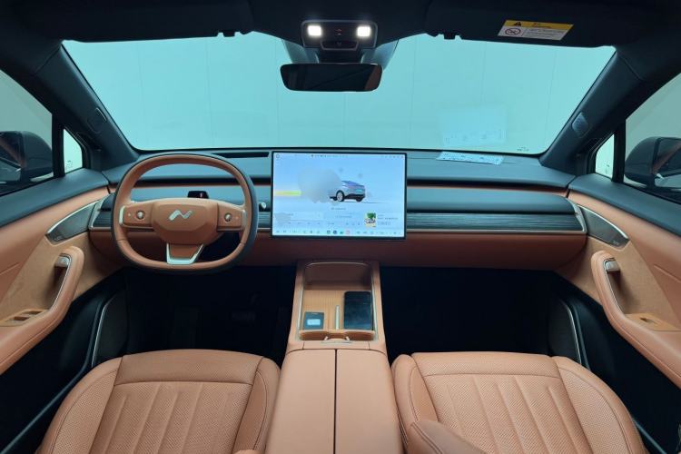 Used ONVO L60 2025 Model—60 kWh Rear-Wheel-Drive Version Center Console