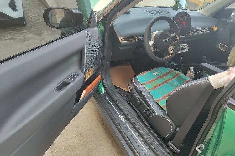 Used MINI Electric MINI COOPER 2025 Model Facelift 466km COOPER E Classic Style
