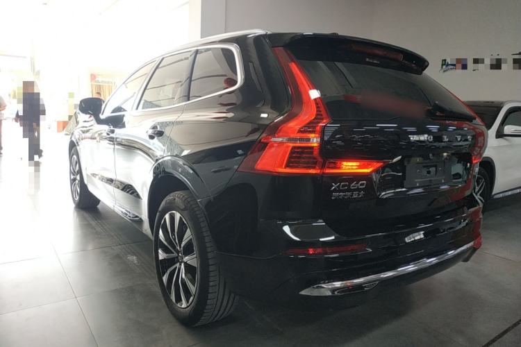 Used Volvo XC60 2024 B5 4x4 Smart Luxury Edition Rear Left 45 Deg