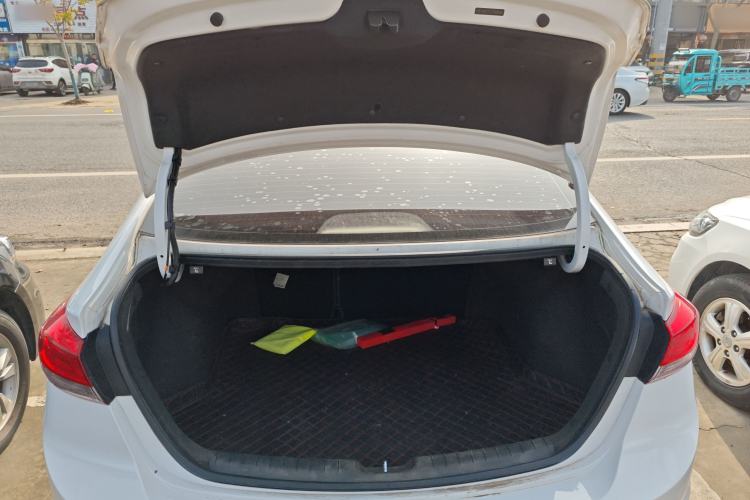Used Hyundai Elantra (6th Generation / Lingdong) 2019 1.5L CVT ZhiXuan – Elite Version Trunk