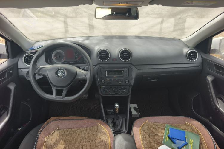 Used Volkswagen Jetta 2019 Dream Edition 1.5L Automatic Fashionable Version Center Console