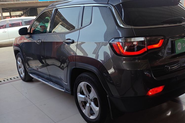 Used Jeep Compass 2017 200T Automatic Family Edition

