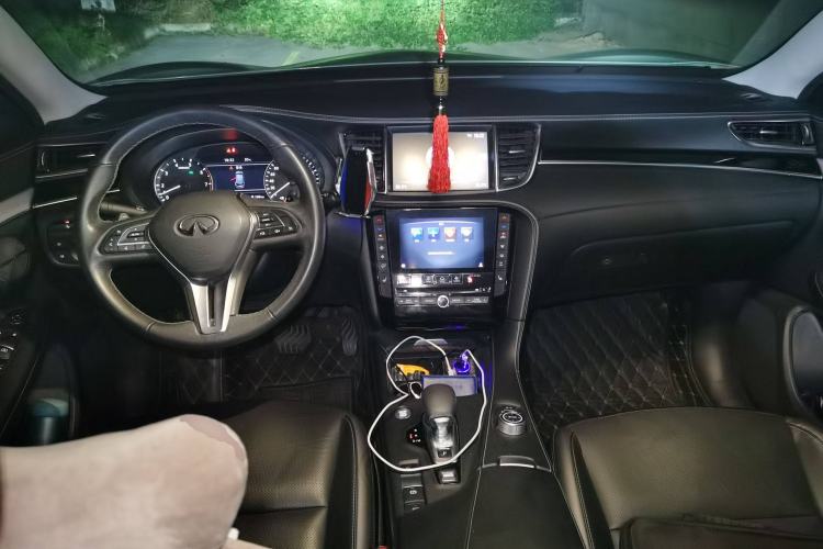 Used Infiniti QX50 2018 2.0T Two-Wheel Drive Fashion Edition Center Console