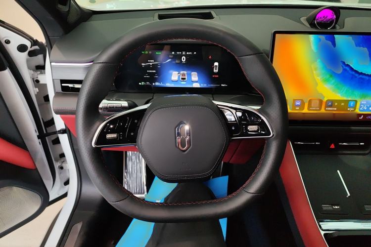 Used Hima AITO M5 2025 Extended-Range Ultra Rear-Wheel-Drive Version Steering Wheel