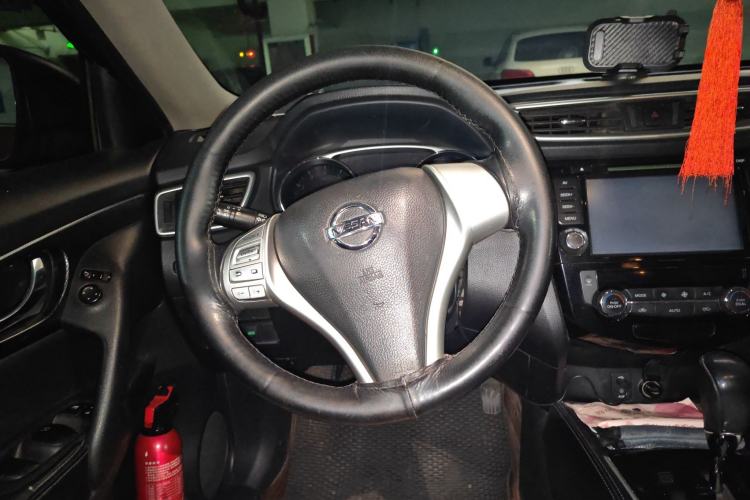 Used Nissan X-Trail 2014 2.5L CVT Leading Edition 4WD Steering Wheel
