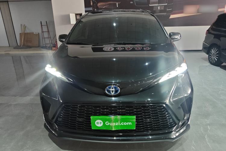 Used Toyota Granvia 2023 2.5L Hybrid Comfort Edition Front