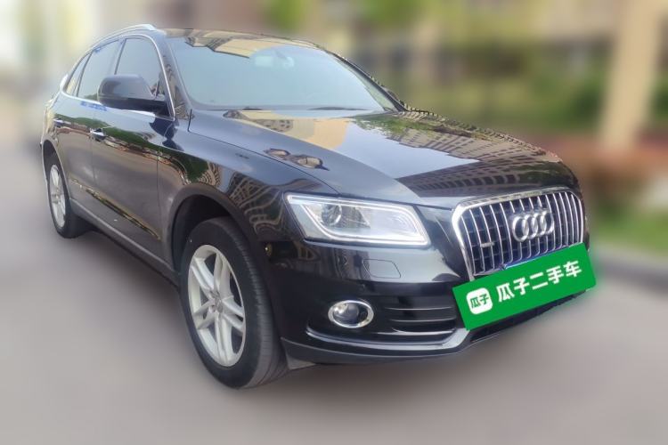 Used Audi Q5 2016 40 TFSI Comfort Model Front Right 45 Deg