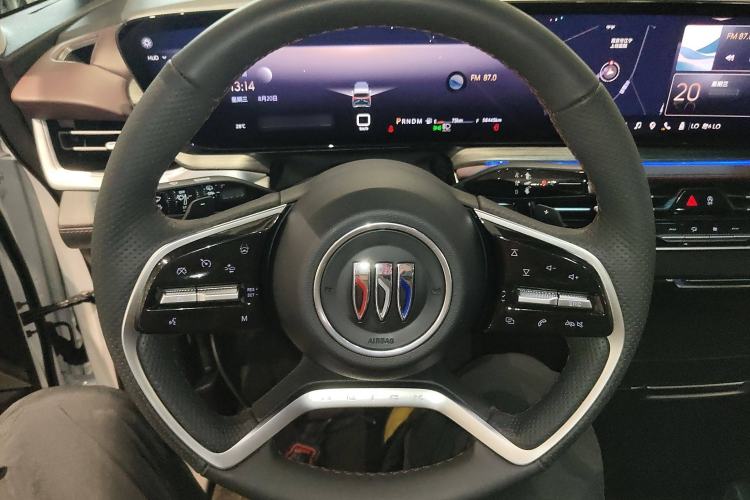 Used Buick Century 2023 2.0T Six-Seater Yinshi Edition
