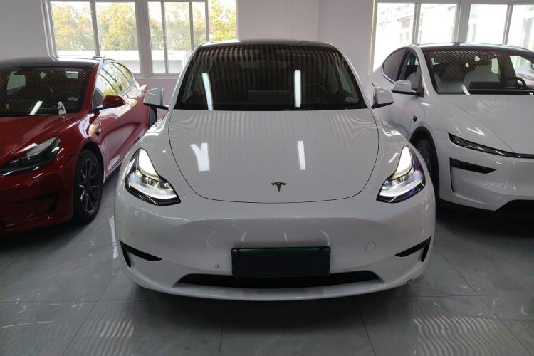 Used Tesla Model Y 2023 Rear-Wheel-Drive Version Front