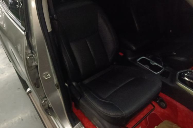 Used Nissan Terra 2018 2.5L Automatic 2WD Luxury Edition
